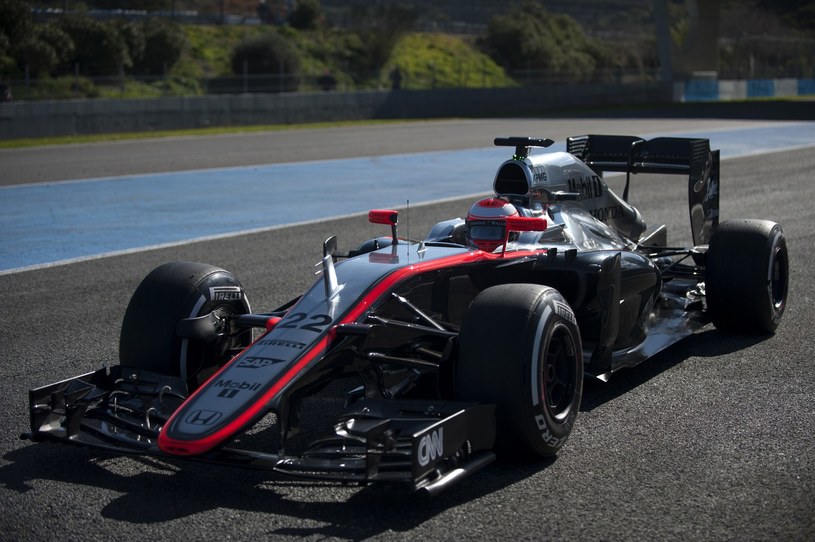 Bolid McLarena z silnikiem Hondy na razie spisuje się słabo /AFP