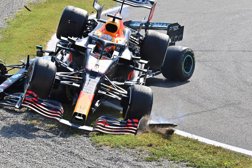 Bolid Verstappena na bolidzie Hamiltona /Getty Images