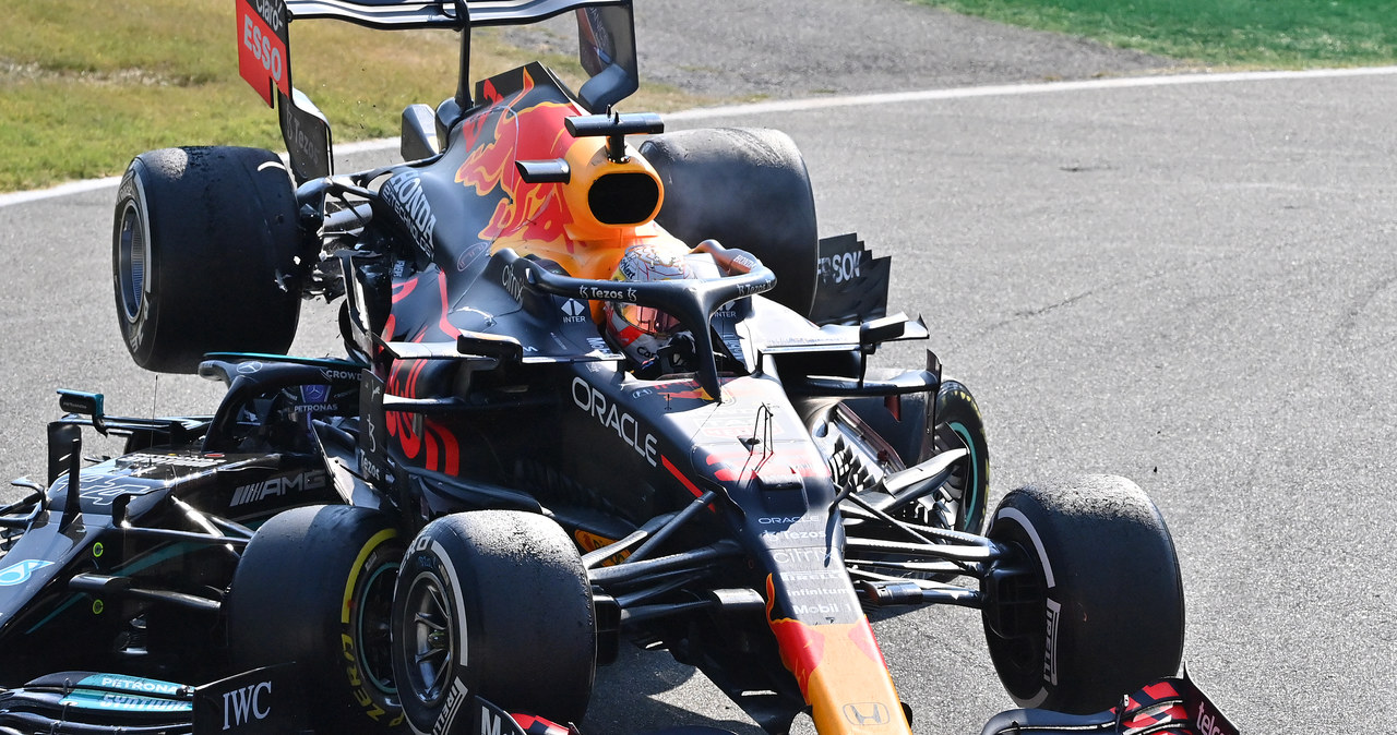 Bolid Verstappena znalazł się na bolidzie Hamiltona /Getty Images
