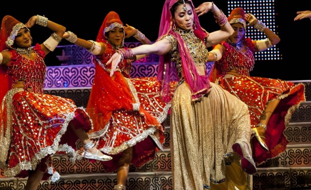 Bollywoodem w Państwo Islamskie, czyli wywoływanie szoku kulturowego wśród dżihadystów