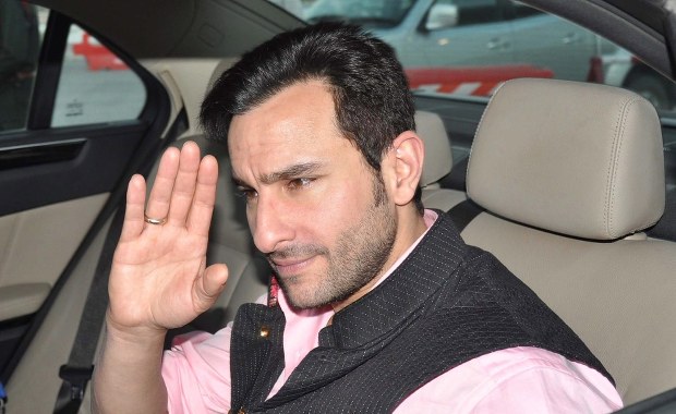 Bollywoodzki gwiazdor zaatakowany nożem we własnym mieszkaniu