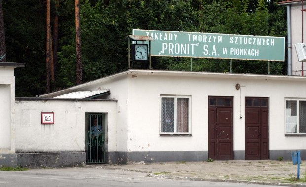 Bomba ekologiczna w Pionkach. Miasto szuka chętnych do wywiezienia nitrocelulozy