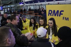 Bombonierki z okazji 30-lecia RMF FM: Czekoladki rozdawaliśmy na Dworcu Centralnym w Warszawie