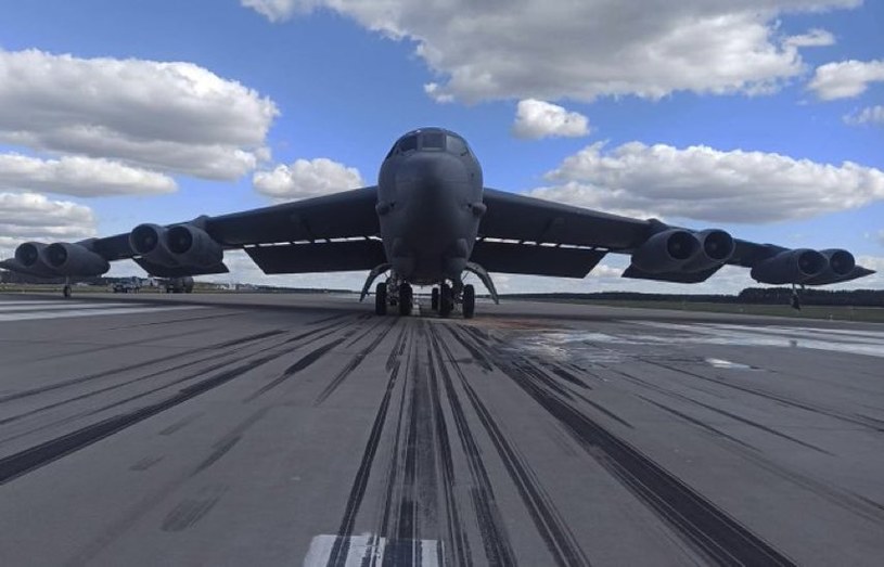 Bombowce USA B-52 Nad Europą. Chodzi O Misję Bomber Task Force ...