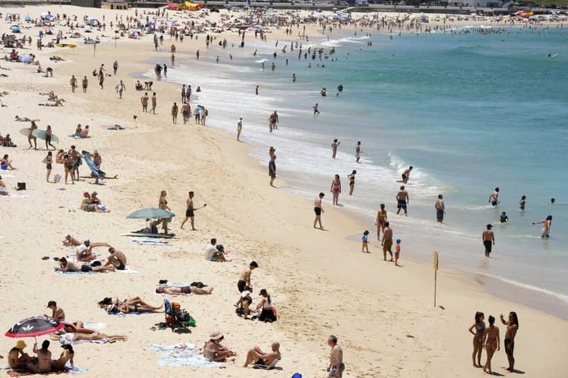 Bondi Beach w Australii. Kraj ten otwiera się dla zaszczepionych turystów /AP/Associated Press /East News