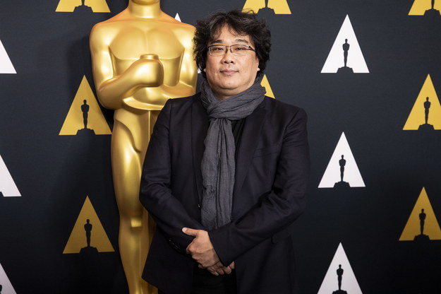 Bong Joon-ho, reżyser filmu "Parasite" /ETIENNE LAURENT /PAP/EPA