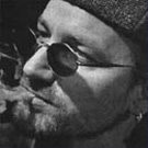 Bono cieszy się życiem /
