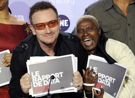 Bono (U2) i Angelique Kidjo /arch. AFP