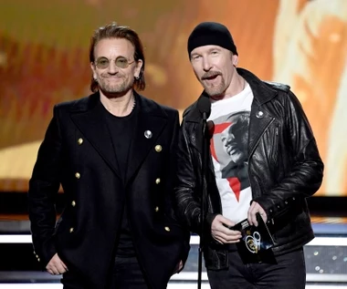 Bono (U2) wrócił na ulicę. Kolędowanie gwiazd dla bezdomnych