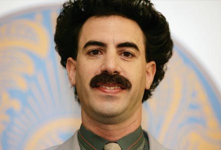 Borat Sagdijew triumfuje - fot. Kristian Dowling /Getty Images/Flash Press Media