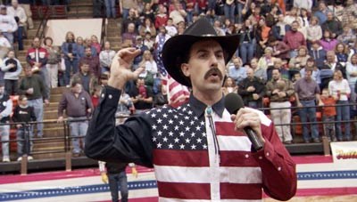 Borat śpiewa swoją wersję "Star Spangled Banner" /