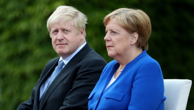 Boris Johnson i Angela Merkel /HAYOUNG JEON /PAP/EPA