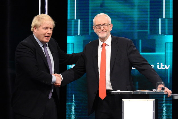 Boris Johnson i Jeremy Corbyn podczas debaty telewizyjnej /JONATHAN HORDLE / ITV  /PAP/EPA