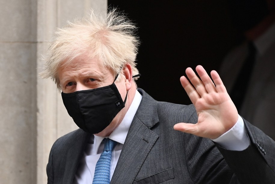 Boris Johnson jest zadowolony z umowy zawartej z UE / 	ANDY RAIN    /PAP/EPA