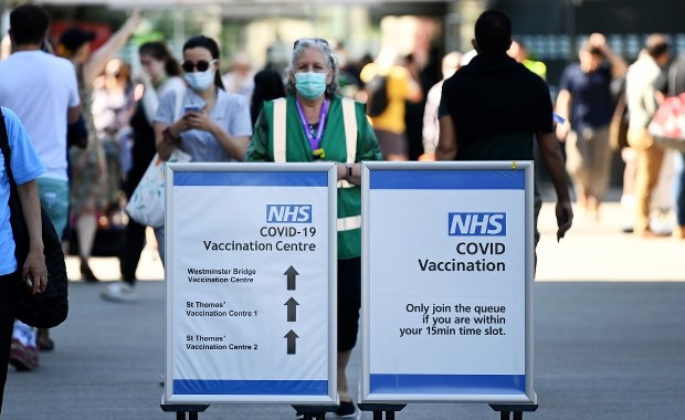 Boris Johnson opóźnia luzowanie restrykcji koronawirusowych