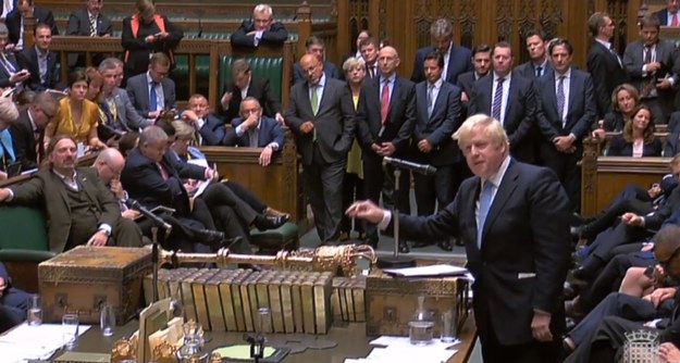 Boris Johnson przemawia przed deputowanymi Izby Gmin /UK PARLIAMENTARY RECORDING UNIT/HANDOUT /PAP/EPA