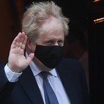 Boris Johnson sugeruje dalsze złagodzenie restrykcji covidowych