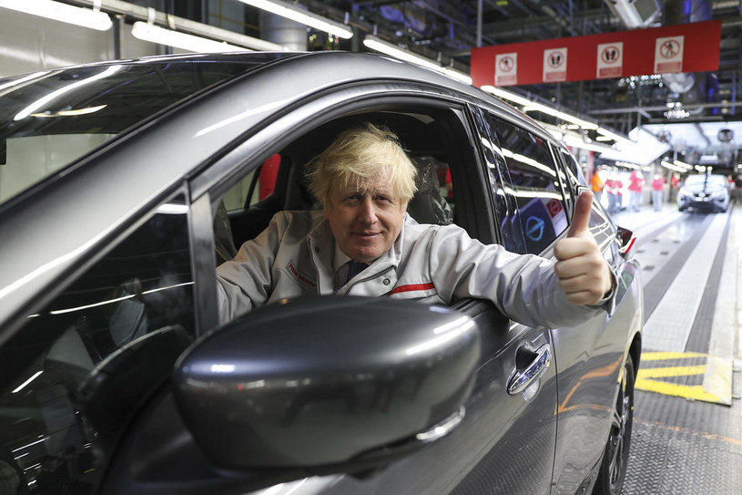 Boris Johnson  wizytował fabrykę w Sunderland. Fot, Nisan /Newseria Lifestyle