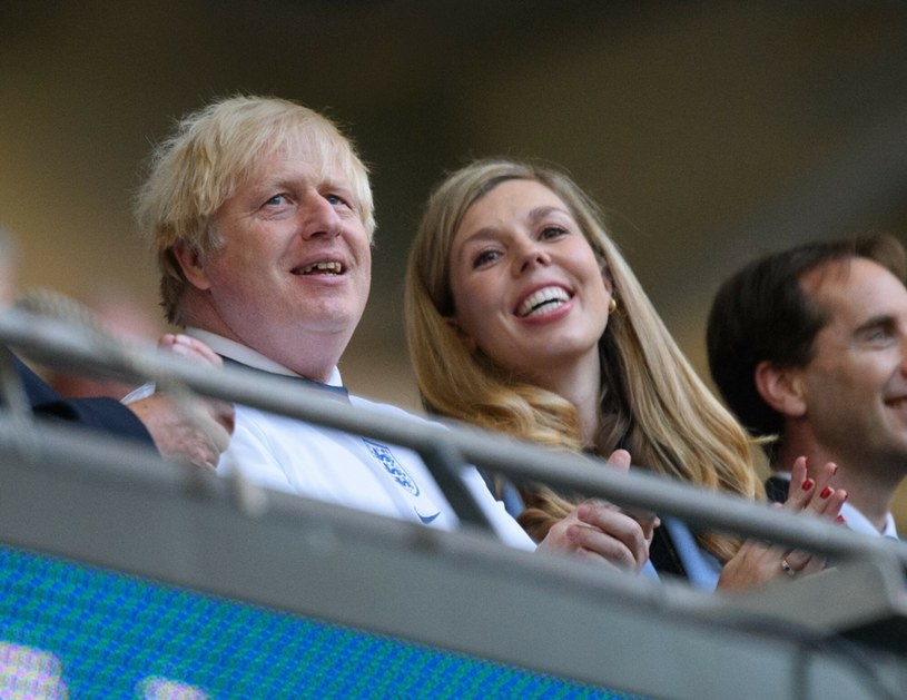 Boris Johnson z żoną na meczu /Mark Pain/Press Association/East News /East News