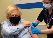 Boris Johnson zaszczepił się preparatem AstraZeneca