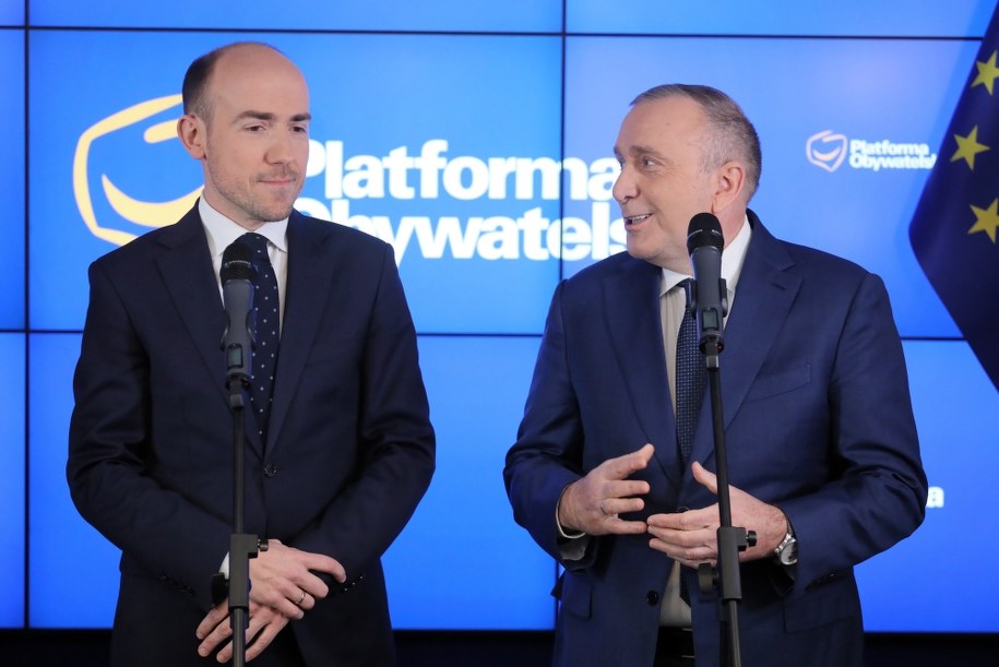 Borys Budka i Grzegorz Schetyna /Paweł Supernak  /PAP