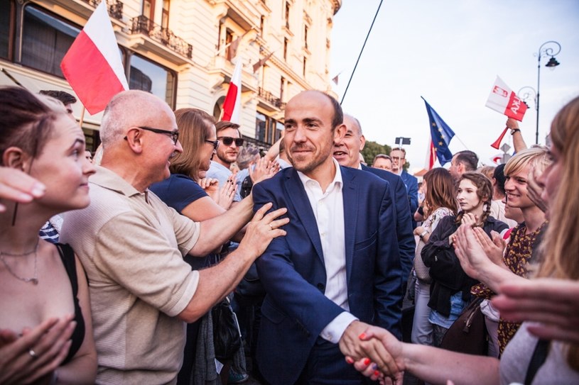 Borys Budka w tłumie protestujących /Aleksandra Szmigiel /Reporter
