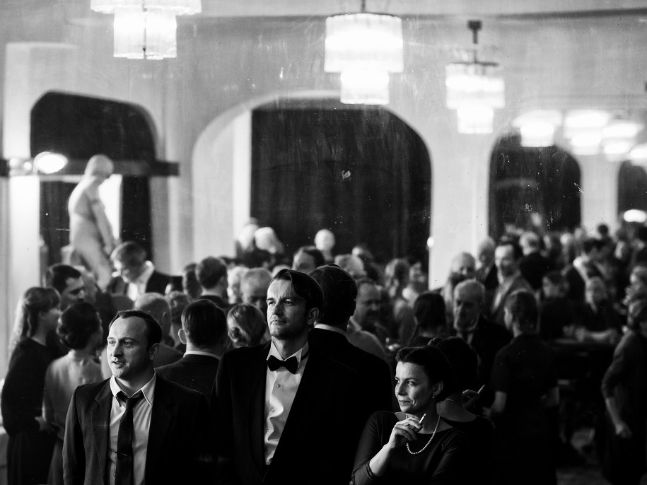 Borys Szyc, Tomasz Kot i Agata Kulesza na planie "Zimnej wojny" Pawła Pawlikowskiego /Łukasz Bąk/Kino Świat /Materiały prasowe