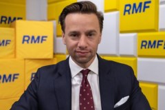 Bosak: Nawrocki w wielu sprawach zdystansował się od Kaczyńskiego i Morawieckiego