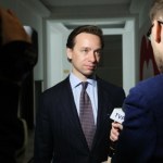 Bosak o planie Ministerstwa Finansów. "Wykręca ostatnie bezpieczniki"