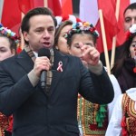 Bosak sprowokował posłanki. Pokazał plakat z Marszu Niepodległości