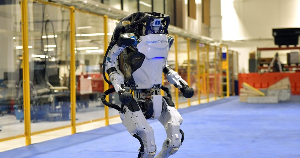 Boston Robotics zapowiada, że następna generacja robota Atlas będzie jeszcze bardziej przypominała człowieka / foto: Boston Robotics /domena publiczna