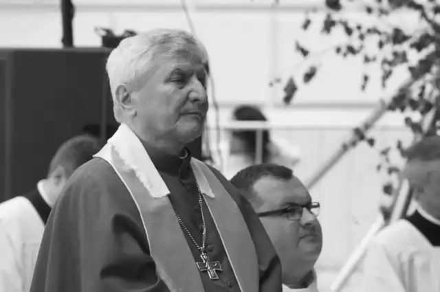 Bp Edward Janiak /Diecezja kaliska /Twitter