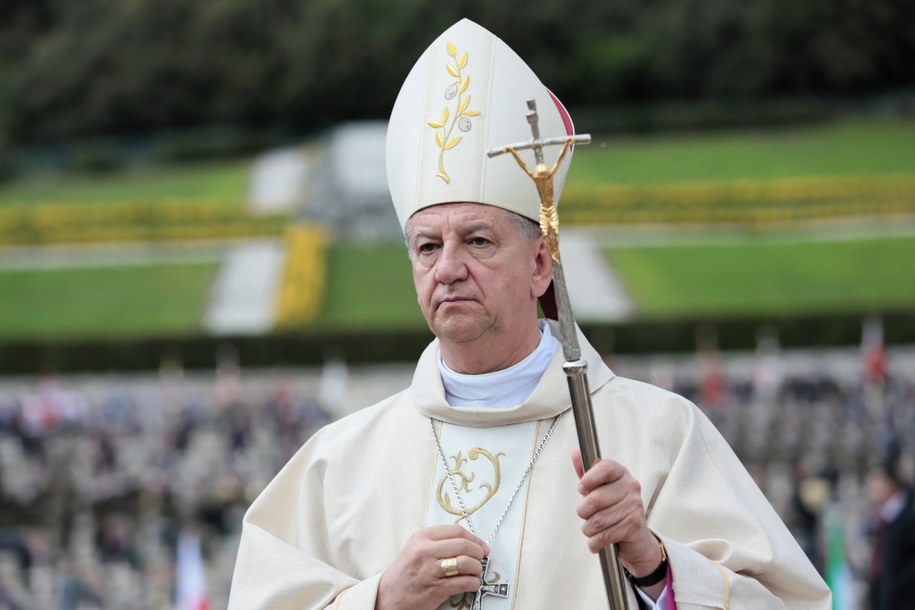 bp Józef Guzdek / 	Leszek Szymański    /PAP