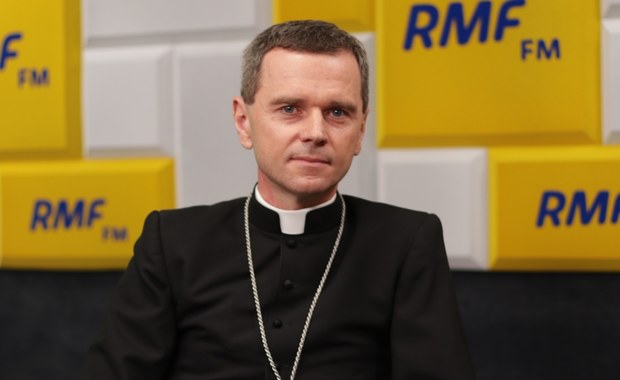 Bp Milewski: Chciałbym przeprosić za milczenie polskich biskupów. Mamy wreszcie przełom