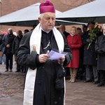 Bp Szkodoń oskarżany o molestowanie. Nuncjatura broni hierarchy i "zapomina" o przedawnieniu