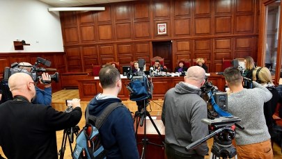 Bracia byli gwałceni, trzymani w zimnej wodzie, musieli lizać podłogę. Matka i jej konkubent skazani