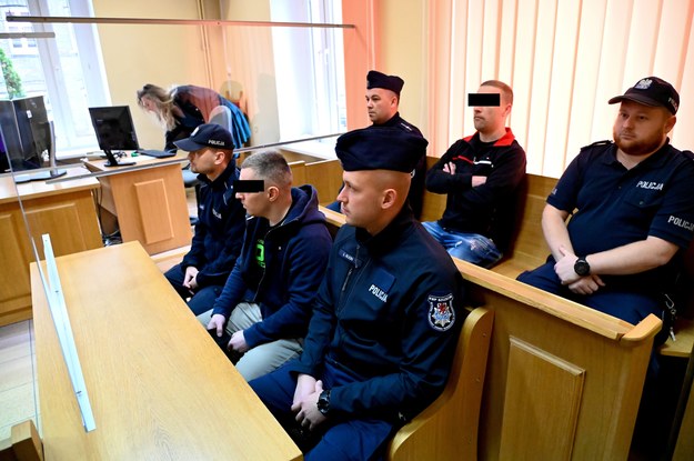 Bracia Robert i Michał P. zostali skazani na 25 lat więzienia zabójstwo ze szczególnym okrucieństwem /Marcin Bielecki /PAP