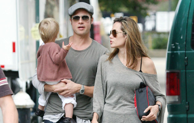 Brad Pitt, Angelina Jolie z córeczką &nbsp; /Splashnews