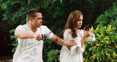 Brad Pitt i Angelina Jolie w "Mr & Mrs Smith" /