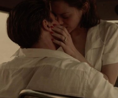 Brad Pitt i Marion Cotillard w scenie z filmu "Sprzymierzeni"