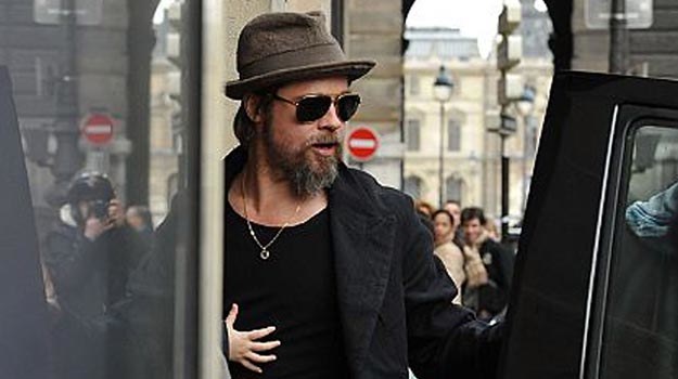 Brad Pitt to stary znajomy Guya Ritchiego, więc... - fot. Dominique Charriau /Getty Images/Flash Press Media