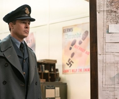 Brad Pitt w scenie z filmu "Sprzymierzeni"