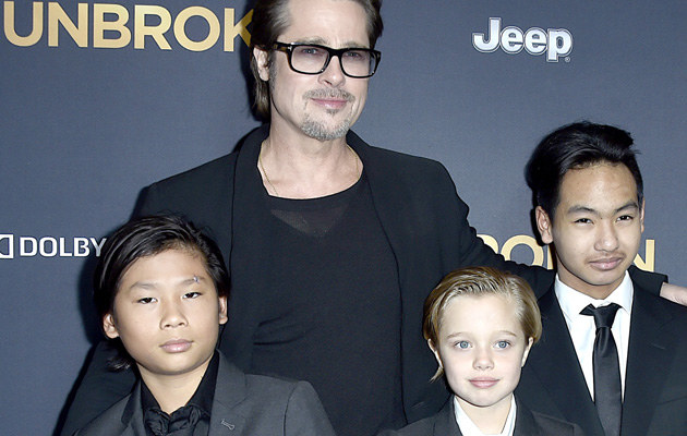 Brad Pitt z synami i córką /Frazer Harrison /Getty Images