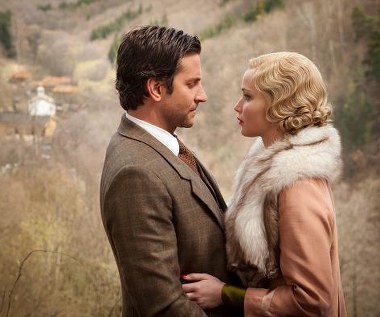 Bradley Cooper i Jennifer Lawrence w scenie z filmu "Serena"