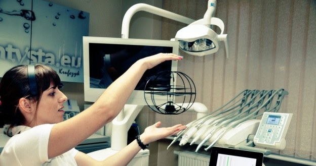 Braincopter pozwala zrelaksować się przed wizytą u stomatologa /materiały prasowe