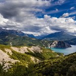 Brak śniegu we francuskich Alpach. Kolejne ośrodki narciarskie zamykane