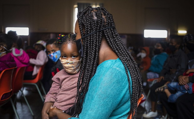 Brak szczepionek w Afryce. "Czeka na nie 1,3 mld ludzi"