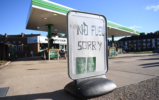 Braki paliw na stacjach benzynowych w Wielkiej Brytanii /NEIL HALL /PAP/EPA