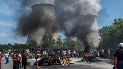 Brakuje paliwa, nie kursują pociągi, będzie wyłączany prąd. Chaos we Francji tuż przed Euro 2016
