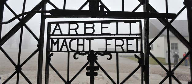 Brama do obozu w Dachau /DPA/Andreas Gebert /PAP